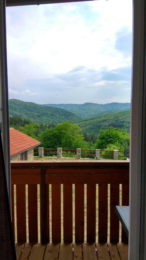 Apartmaji Suhorje Esterno foto