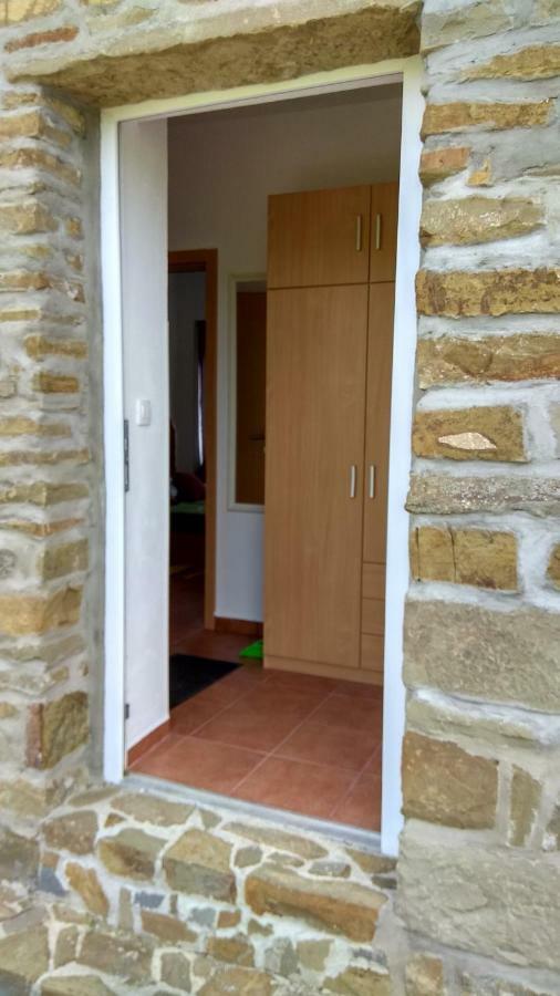 Apartmaji Suhorje Esterno foto