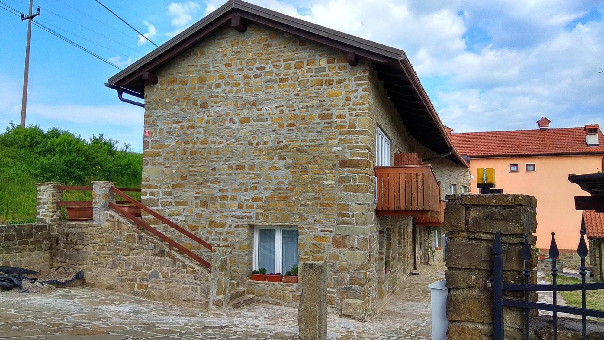 Apartmaji Suhorje Esterno foto